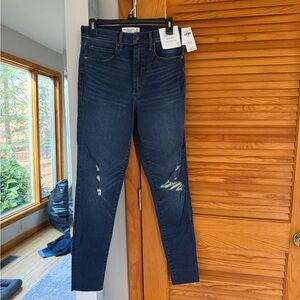 Abercrombie & Fitch Dark Blue Skinny Jeans